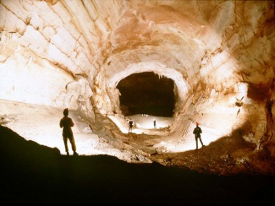 inside-the-phong-nha-cave-02-e1312482080526  Phong Nha Ke Bang - a wonderful destination