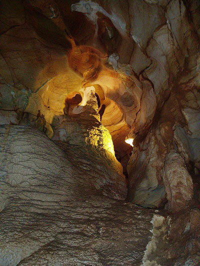 phongnhakebang-inside1 Phong Nha cave - the top cave in the world